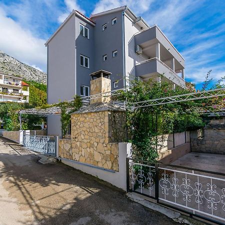 Apartments Kristina Omis Exterior photo